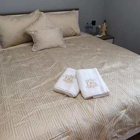 Apartment D&a *